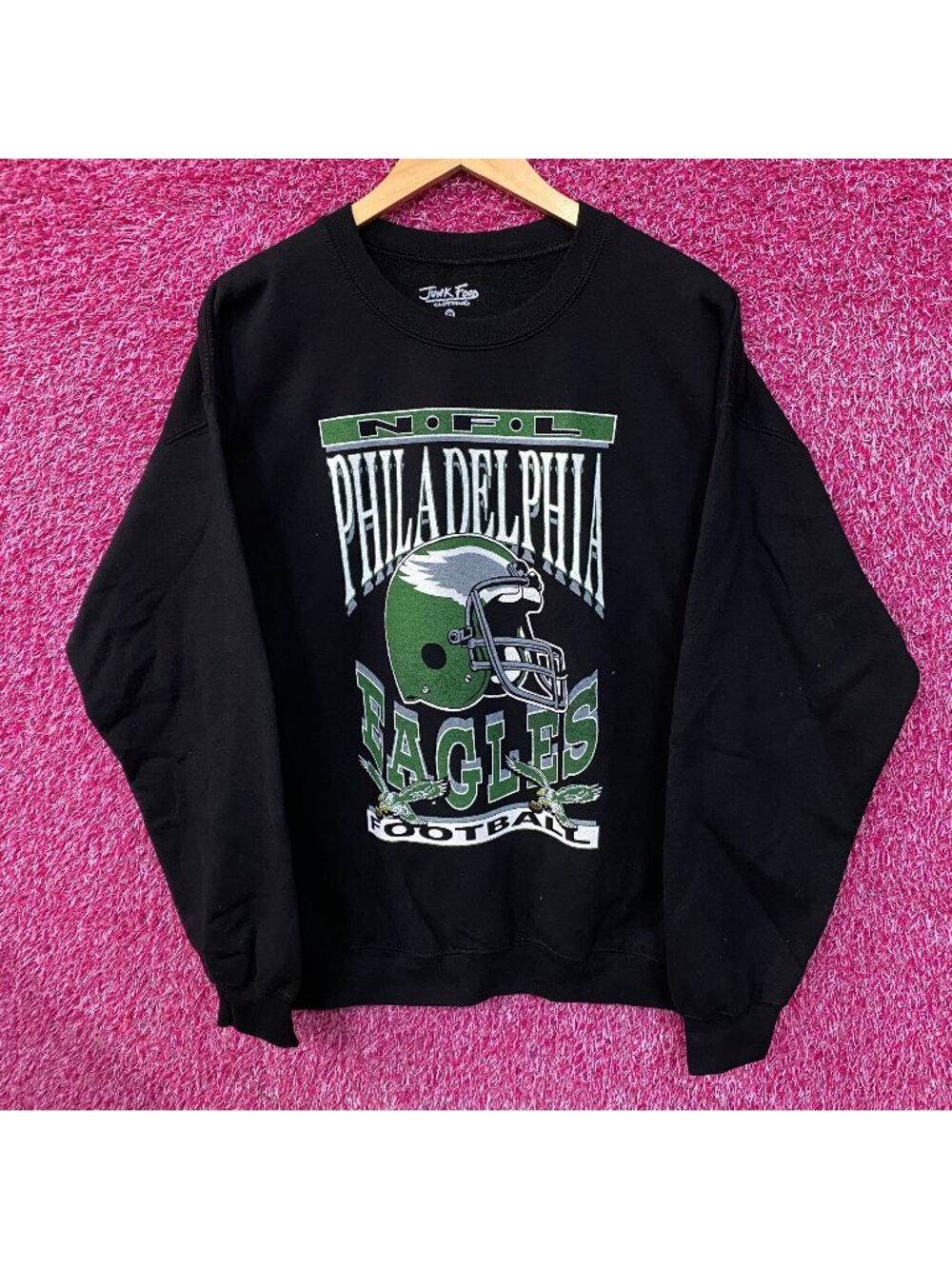 Junk Food Philadelphia Eagles Helmet Logo Flea Market Crew Sweatshirt Medium